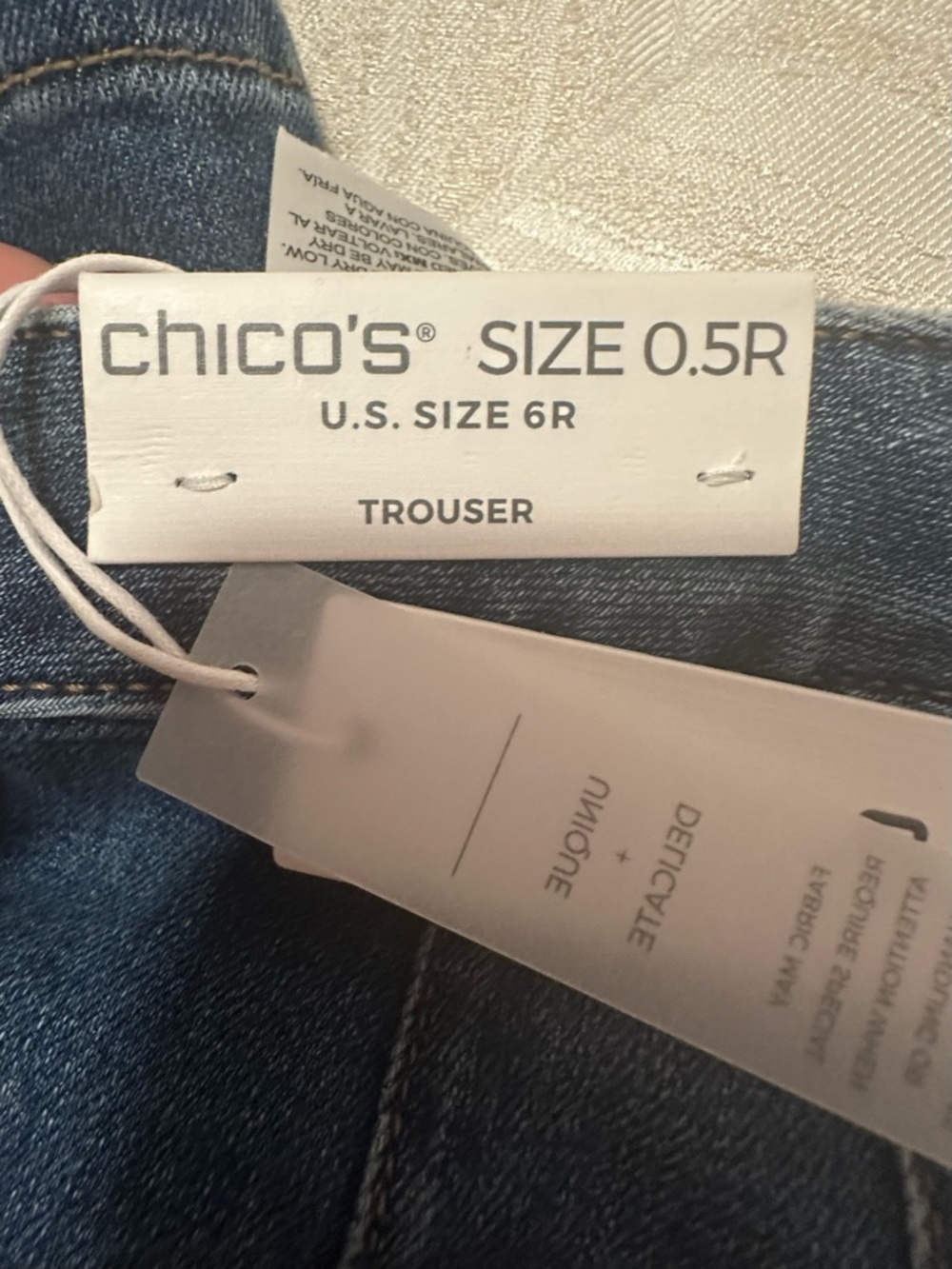New With Tags! Chico’s Trouser Jeans Size 6R Medium Wash Wide Straight Leg Jeans - Picture 3 of 4
